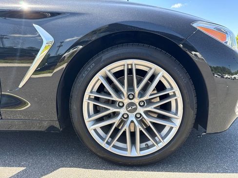 Used 2020 Genesis G70 2.0T w/ Elite Package RWD image 12