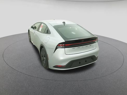 New 2026 Toyota Prius LE image 6
