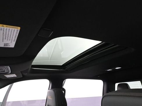 Used 2022 Chevrolet Silverado 1500 High Country image 31