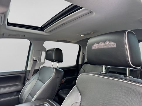 Used 2017 Chevrolet Silverado 1500 High Country AWD/4WD image 25