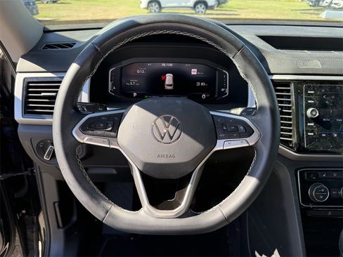 Used 2023 Volkswagen Atlas SE w/ Panoramic Sunroof Package image 14