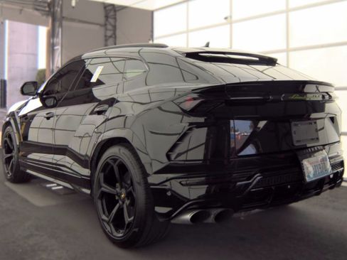 Used 2021 Lamborghini Urus AWD/4WD image 4