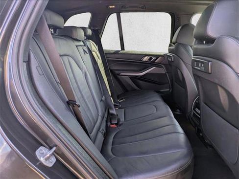 Used 2022 BMW X5 xDrive40i w/ Premium Package image 22