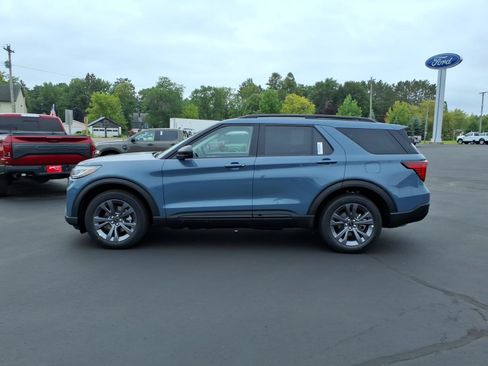 New 2026 Ford Explorer Active w/ Active Comfort Package AWD/4WD image 2
