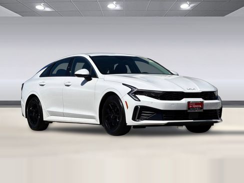 Used 2025 Kia K5 LXS FWD image 6
