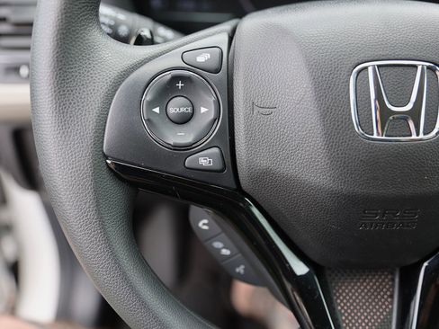 Used 2021 Honda HR-V EX image 33