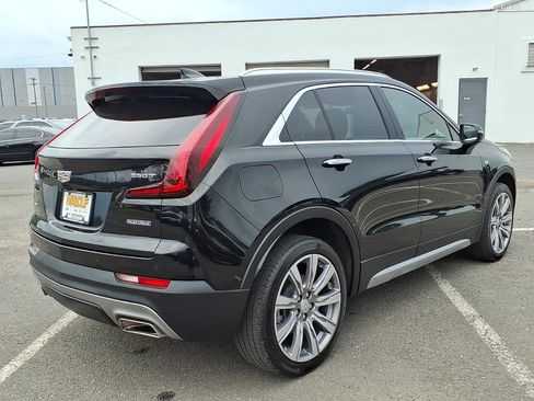 Certified 2023 Cadillac XT4 Premium Luxury w/ Cold Weather Package AWD/4WD image 6