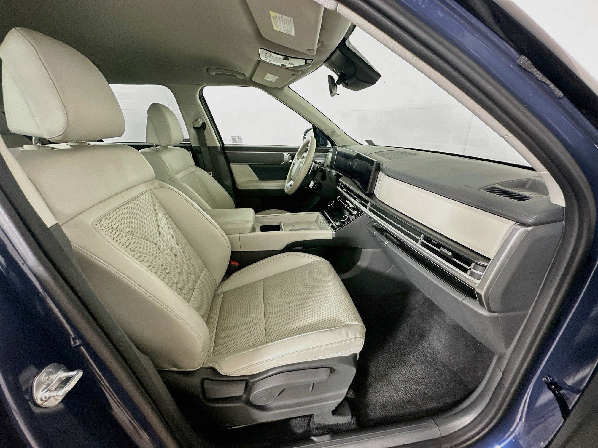 Used 2026 Hyundai Santa Fe SEL AWD/4WD image 31