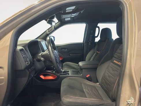 Used 2023 Nissan Frontier PRO-4X w/ Pro Convenience Package image 11