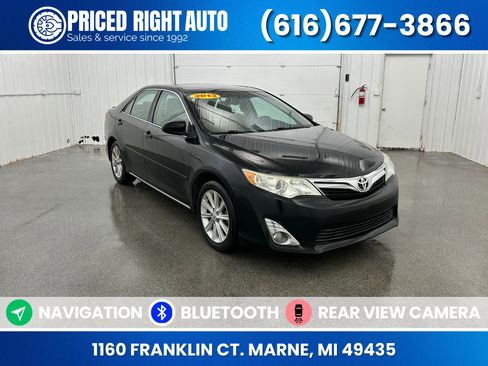Used 2013 Toyota Camry XLE FWD image 1