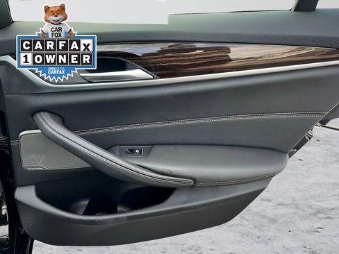 Used 2023 BMW 530e xDrive image 27