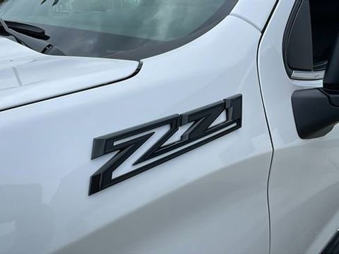 Used 2023 Chevrolet Silverado 1500 LTZ AWD/4WD image 10