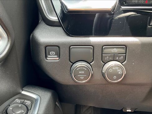 Used 2026 Chevrolet Silverado 1500 LT RWD image 32