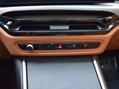 Used 2025 BMW i4 eDrive40 RWD image 38