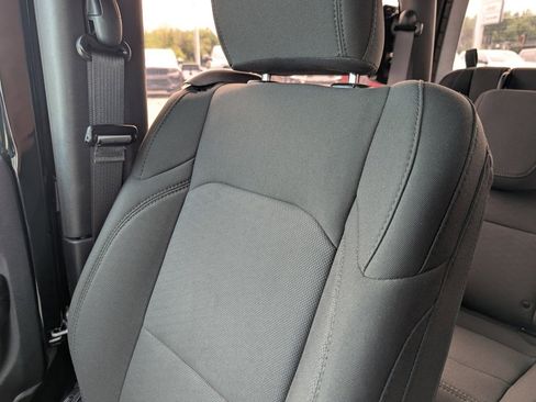 Used 2020 Jeep Wrangler Sport image 14