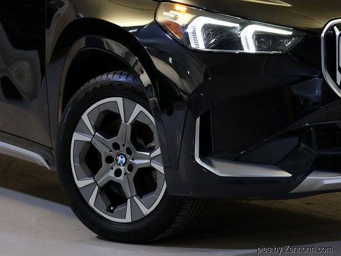 Certified 2023 BMW X1 xDrive28i w/ Convenience Package AWD/4WD image 3
