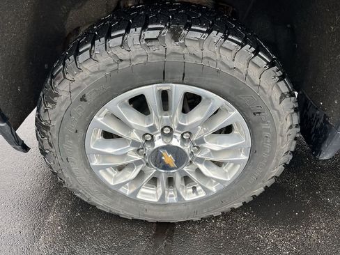 Certified 2022 Chevrolet Silverado 3500 High Country w/ Z71 Off-Road Package image 34