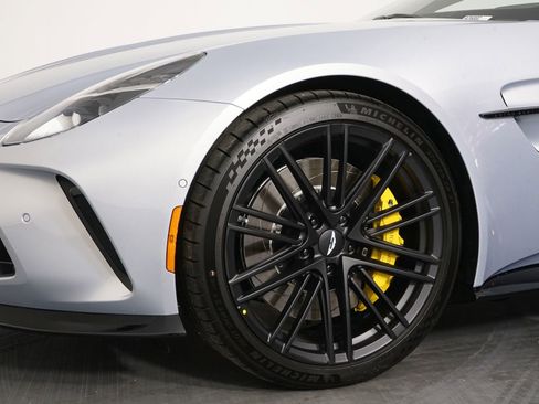 New 2026 Aston Martin V8 Vantage Coupe RWD image 9