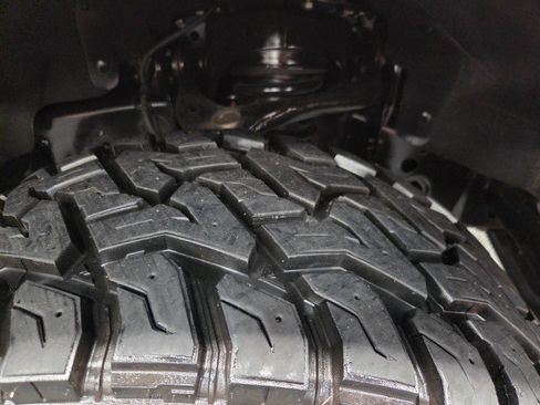 Used 2018 Ford F150 Platinum w/ Equipment Group 701A Luxury image 89