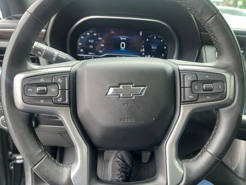 Used 2023 Chevrolet Suburban Z71 w/ Luxury Package AWD/4WD image 15