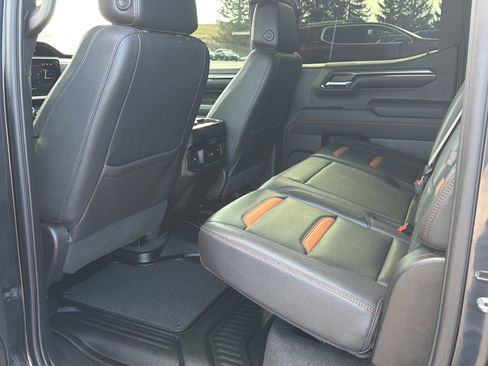 Used 2023 GMC Sierra 1500 AT4 w/ AT4 Premium Package image 15