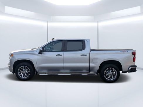 Used 2022 Chevrolet Silverado 1500 LT w/ Safety Package AWD/4WD image 6