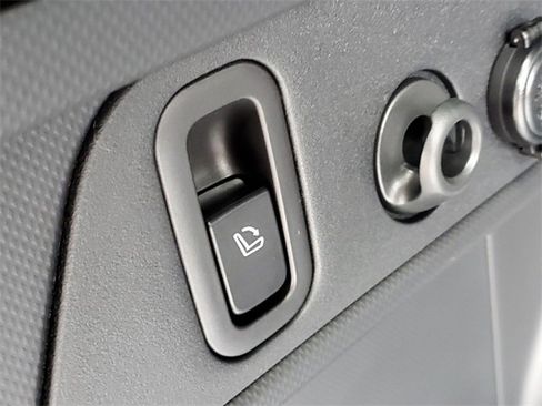 New 2025 Subaru Forester Limited image 9