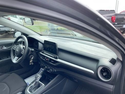 Used 2021 Kia Forte LXS image 16