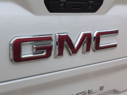 Used 2022 GMC Sierra 1500 Denali w/ Denali Premium Package image 33