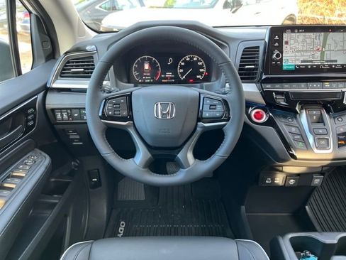 New 2026 Honda Odyssey Touring image 18