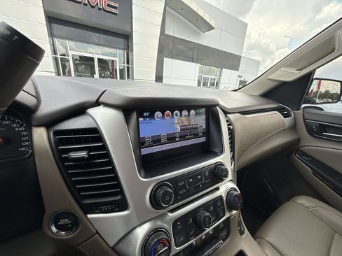 Certified 2019 GMC Yukon XL SLT w/ Open Road Package RWD image 20