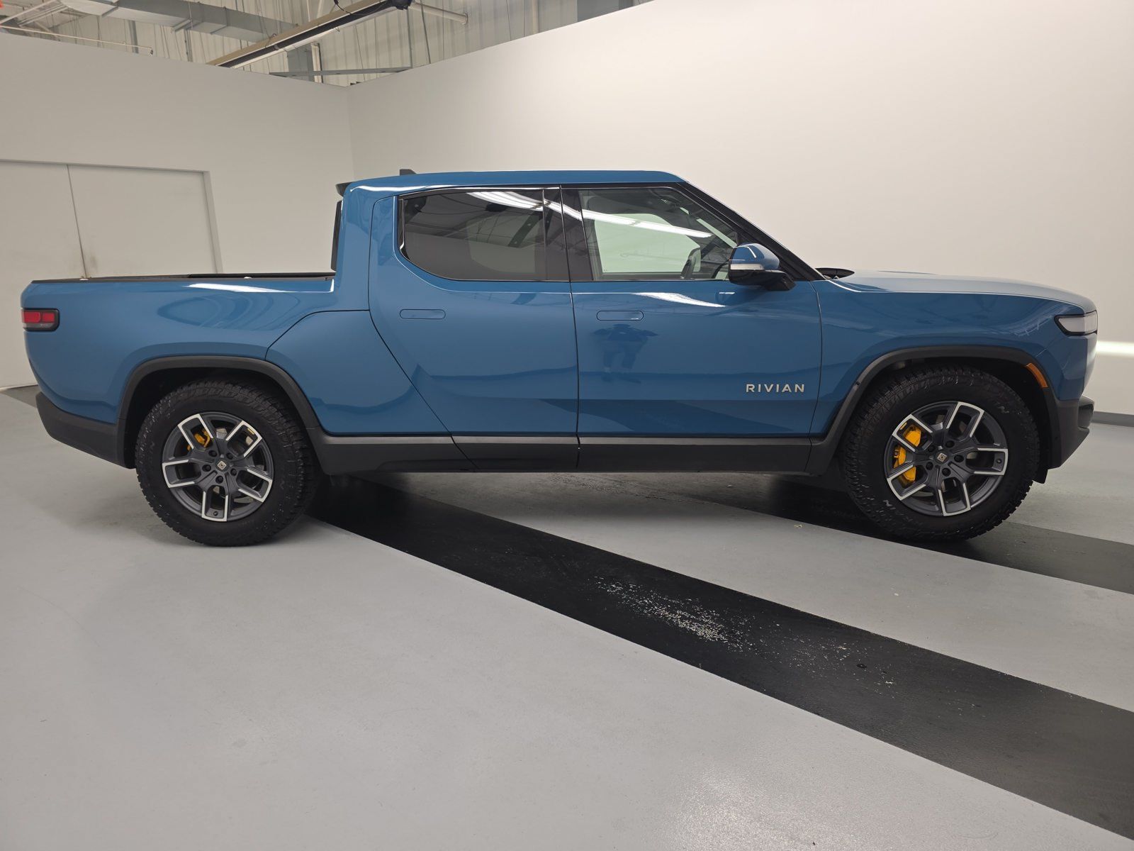 Used 2022 Rivian R1T Launch Edition AWD/4WD image 6