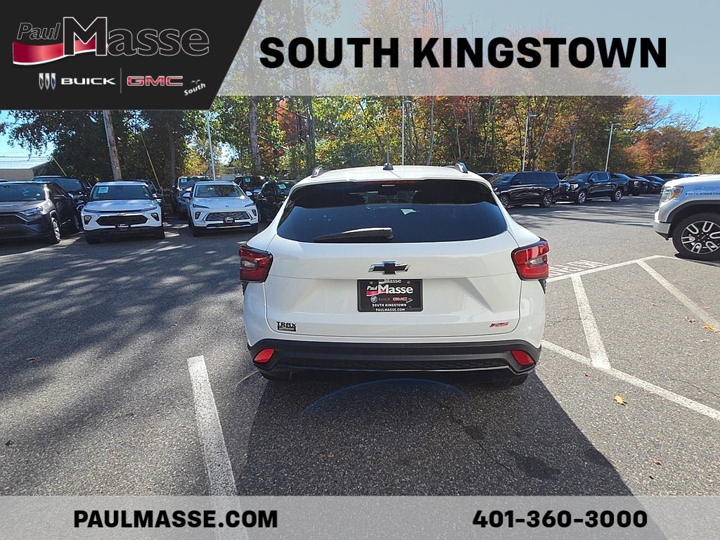 Used 2024 Chevrolet Trax RS w/ Sunroof Package FWD image 6
