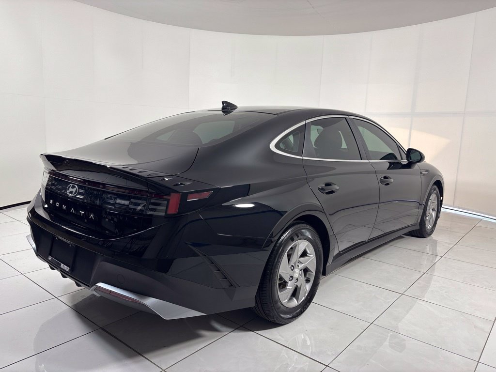 Certified 2026 Hyundai Sonata SE FWD image 5