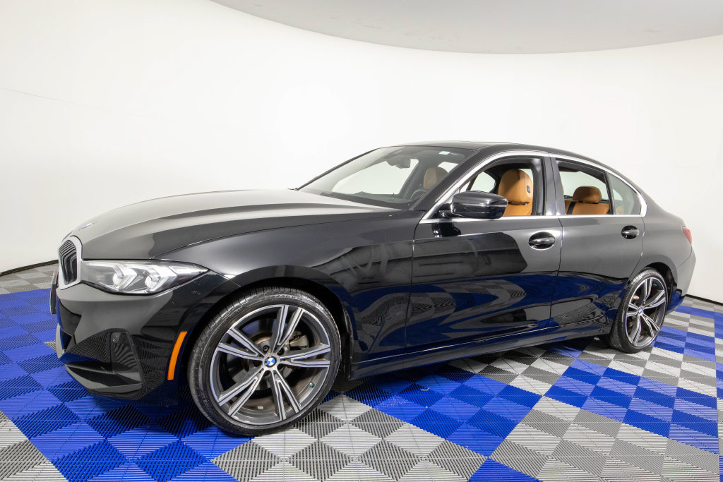Used 2024 BMW 330i Sedan w/ Convenience Package RWD image 2
