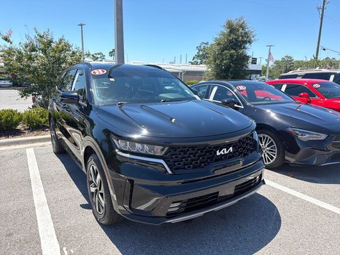 Used 2023 Kia Sorento EX FWD image 3