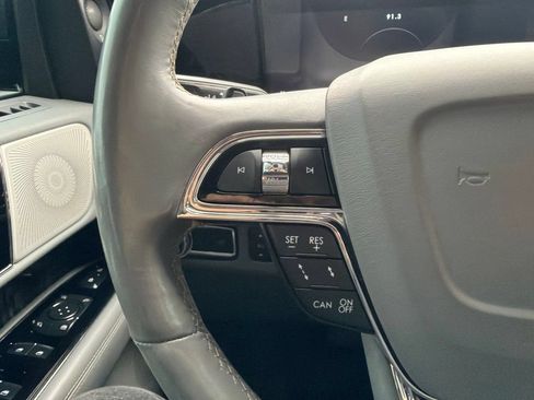 Used 2020 Lincoln Navigator Reserve w/ Luxury Package AWD/4WD image 16