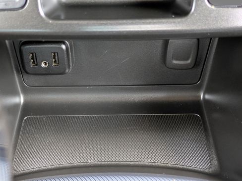 Used 2022 Chevrolet Colorado Z71 w/ Safety Package image 21