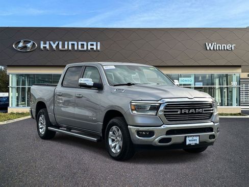 Used 2023 RAM 1500 Laramie AWD/4WD image 4