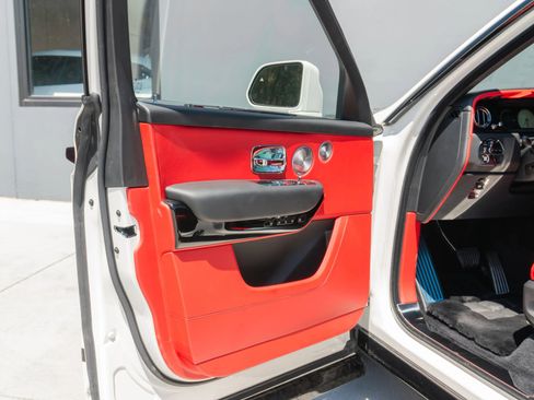 Used 2026 Rolls-Royce Cullinan AWD/4WD image 90