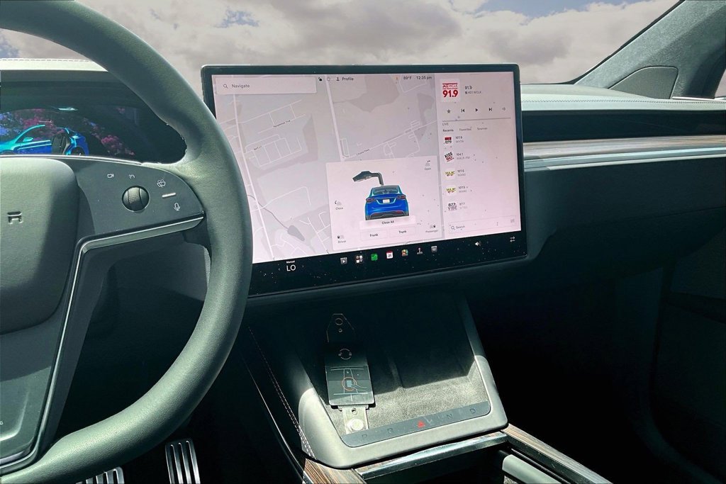 Used 2024 Tesla Model X AWD/4WD image 9