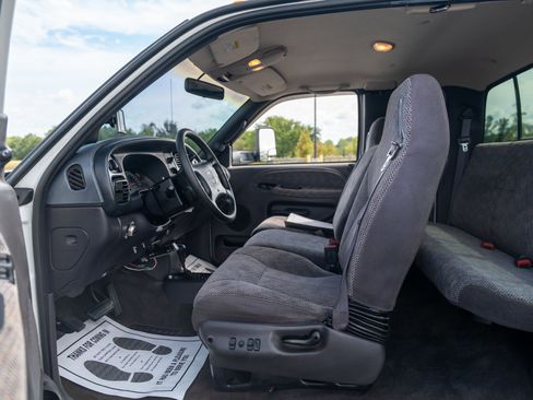 Used 1999 Dodge Ram 3500 Truck 4x4 Quad Cab image 29