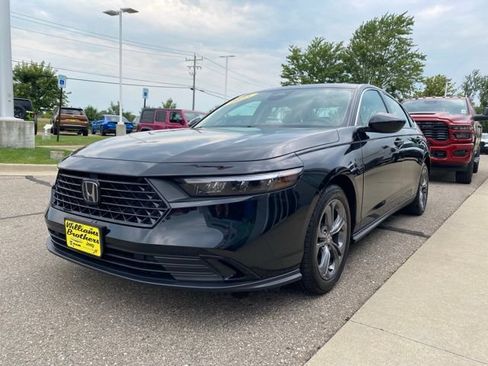 Used 2023 Honda Accord EX image 1