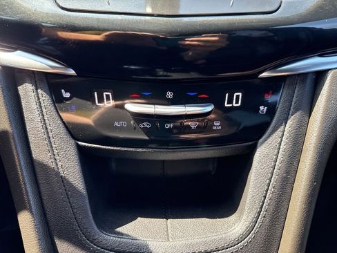 Used 2023 Cadillac XT6 Premium Luxury w/ Technology Package image 34