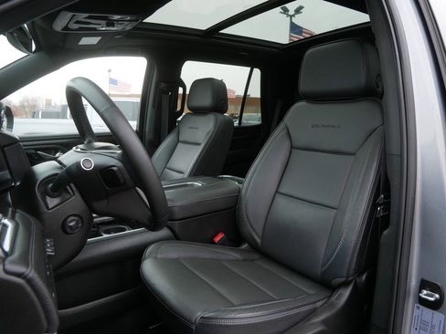 Used 2024 GMC Yukon Denali w/ Max Trailering Package image 10