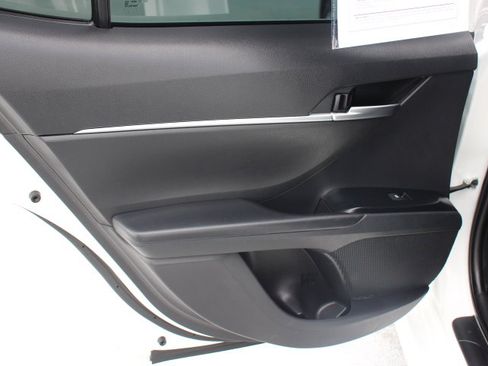 Certified 2019 Toyota Camry LE image 13