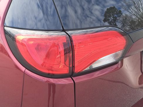 Used 2020 Chrysler Pacifica Touring w/ Cold Weather Group image 32