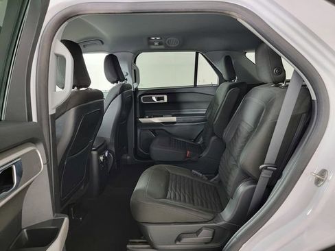 Used 2020 Ford Explorer XLT w/ Class III Trailer Tow Package AWD/4WD image 15