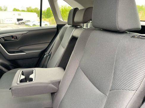 Certified 2023 Toyota RAV4 LE AWD/4WD image 9