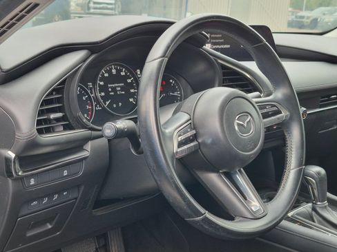 Used 2021 MAZDA MAZDA3 s FWD image 3
